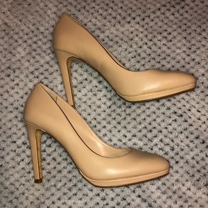 Nude Banana Republic heels